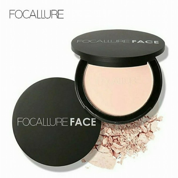 01 Light Beige Face Pressed Powder - Picture 1 of 5